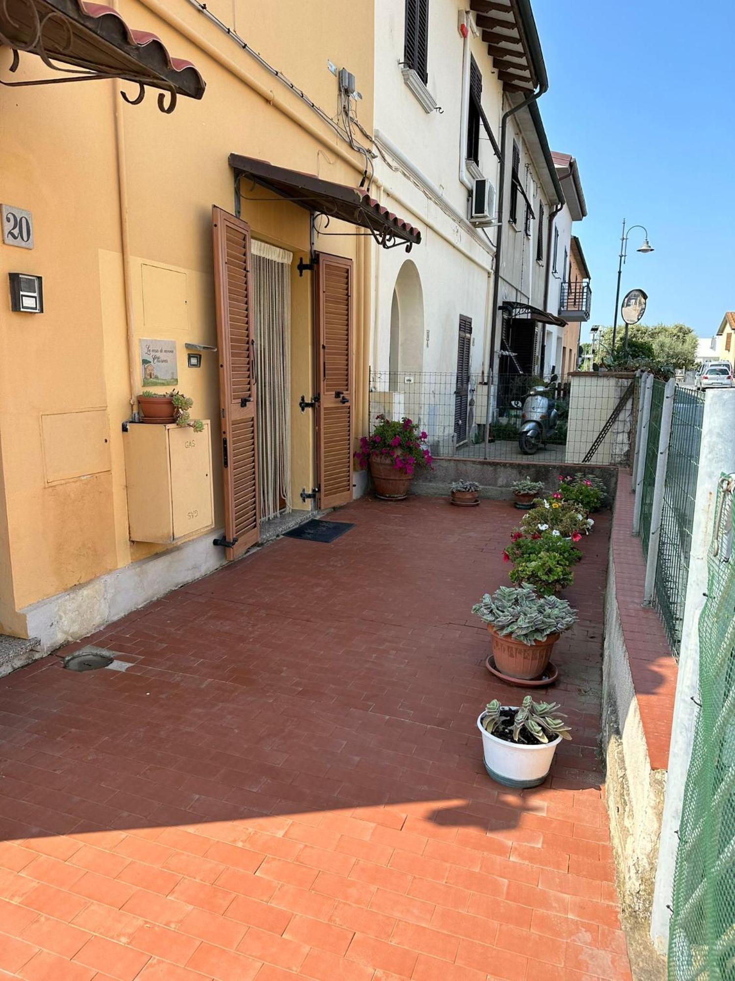 La Casa Di Nonna Ottorina Apartamento Venturina Terme Exterior foto
